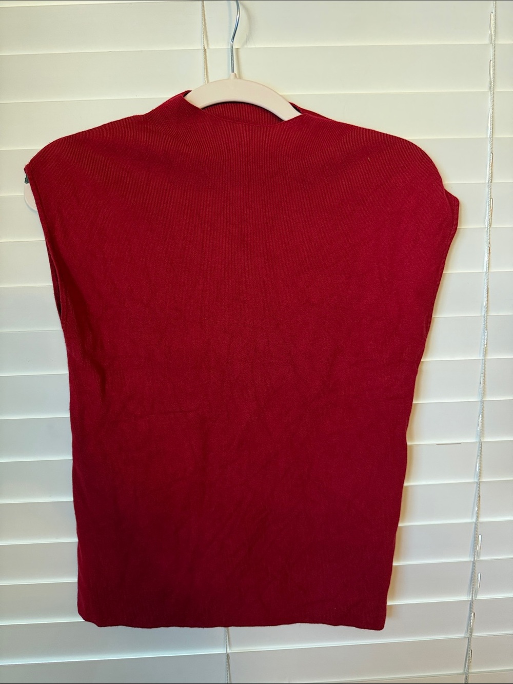 Mango Sleeveless Knit Top in Deep Red
